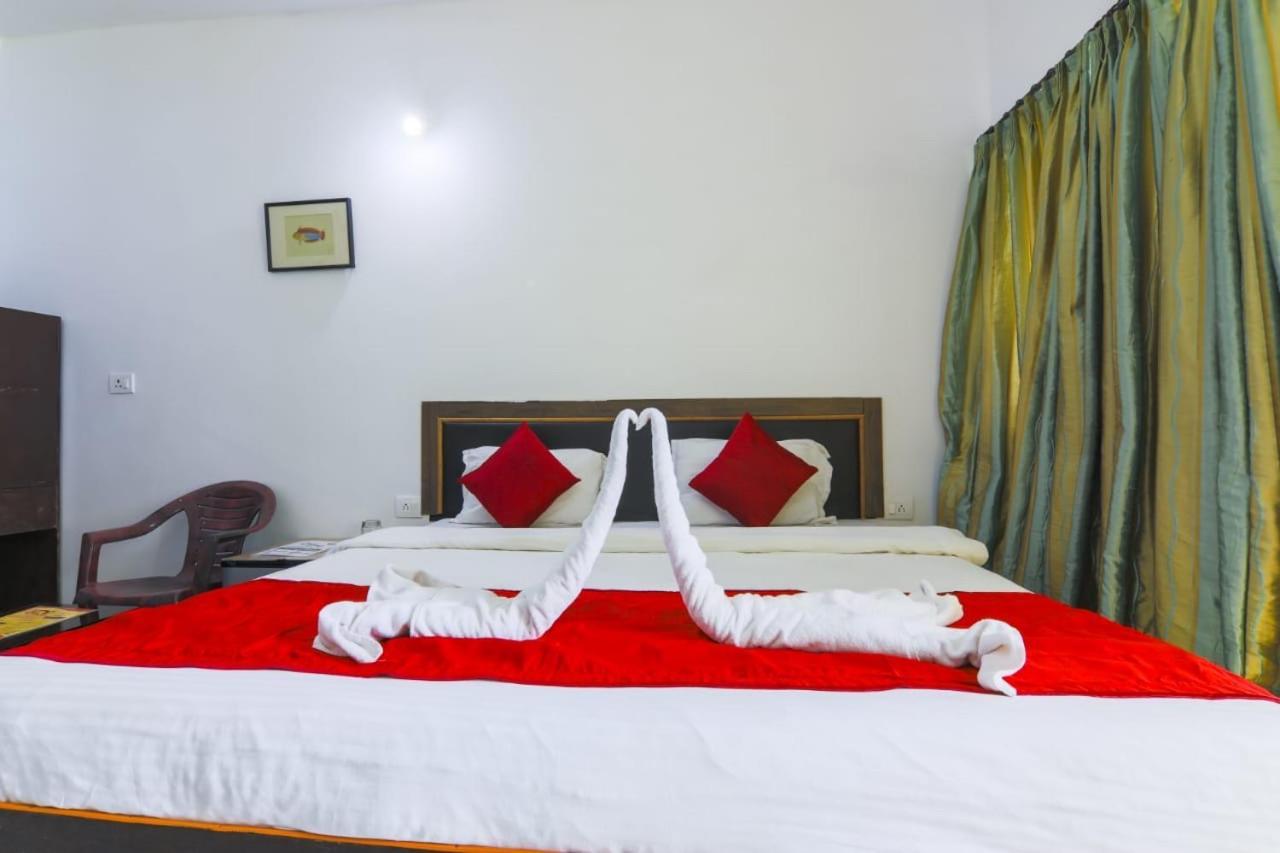Fullmoon Beach Place Candolim Exterior foto