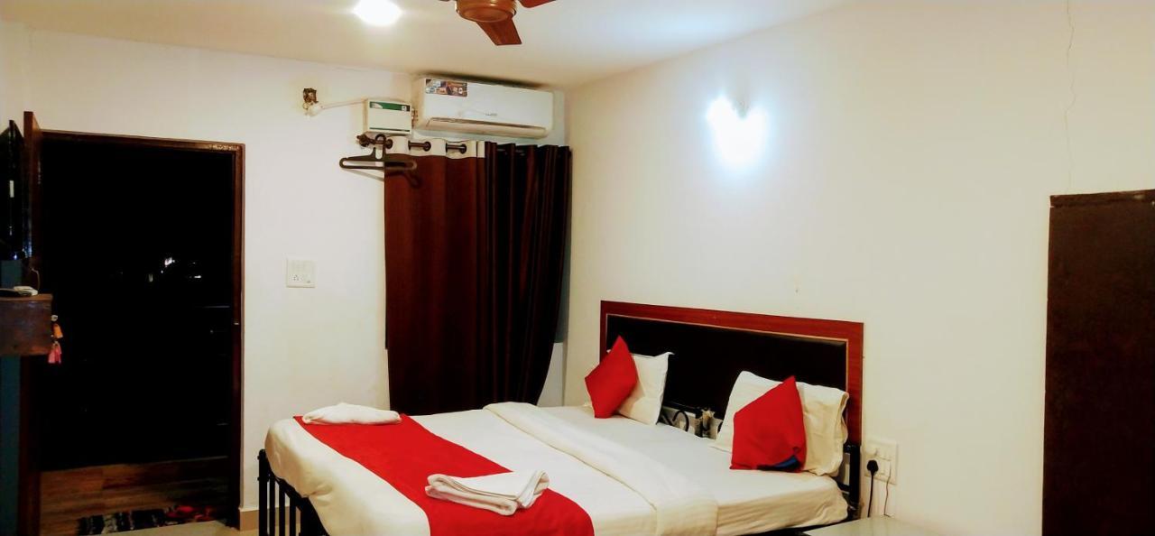 Fullmoon Beach Place Candolim Exterior foto